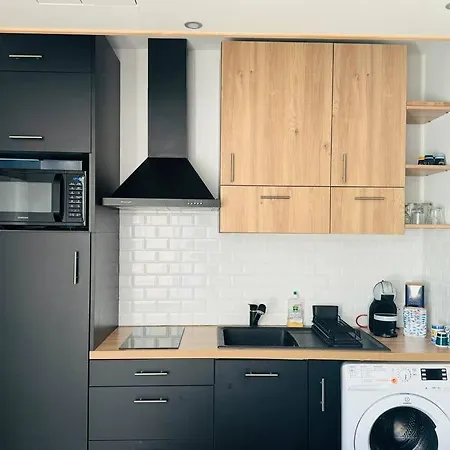 Studio Near Eiffel Tower *